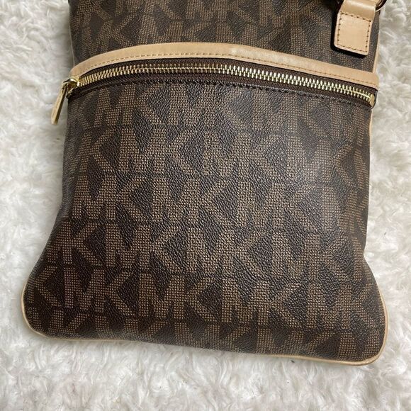 Michael Kors Monogram brown coated canvas tan leather trim small crossbo… - Picture 4 of 15